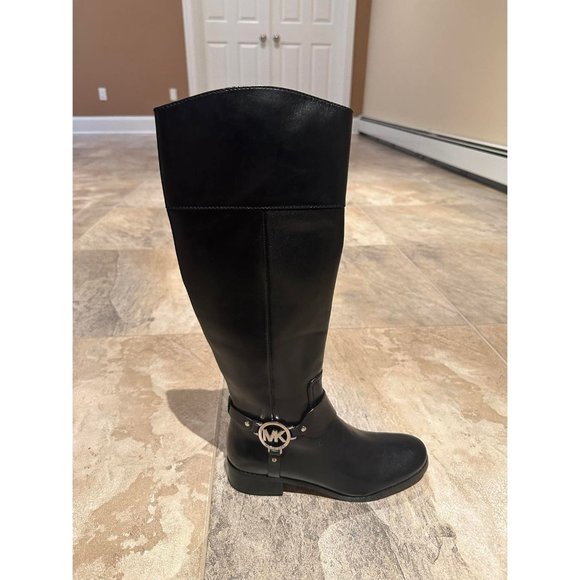 NWT Michael Kors Black Knee High Leather Riding Boots Sz 6 - Picture 1 of 5